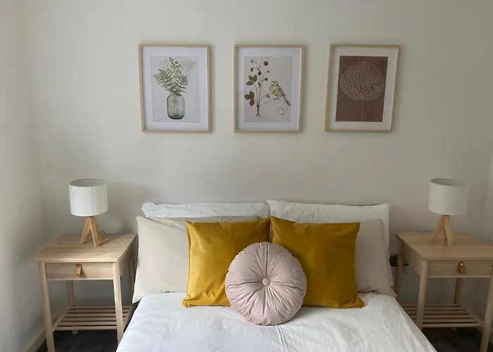 Marine Viewing 2 Bedrooms Flat *