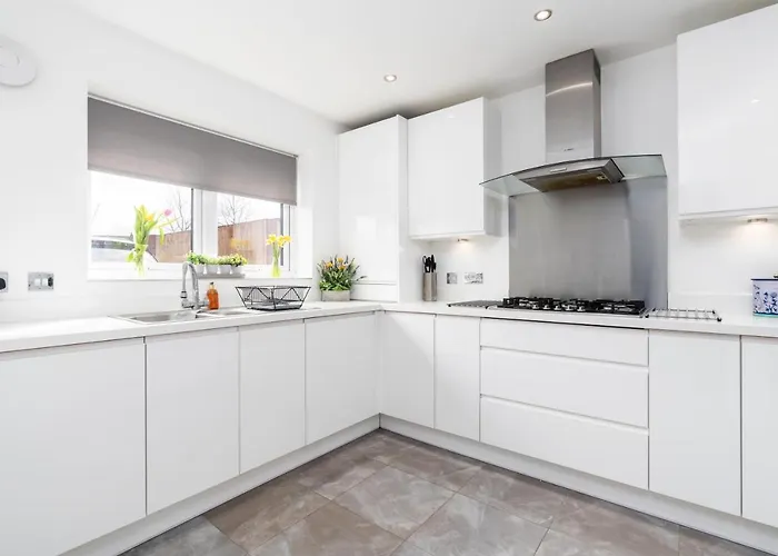 4 Bedroom, 3 Bathroom Walking Distance To Centre Сasa de vacaciones *
