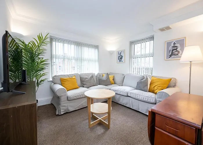 The Burton- Free Gated Parking * Manchester