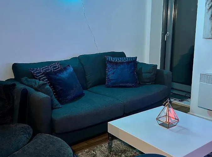 Salford Quays Apartment,