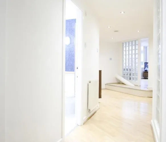 Apartament Spacious 2br 2ba Centre Sleeps 5 *