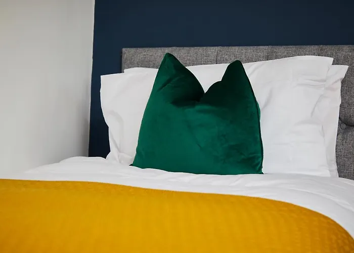 Ferienhaus Fabulous 5 Bed House W Parking *