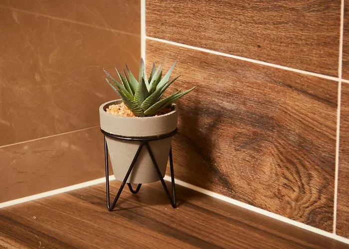 Fabulous 5 Bed House W Parking Ferienhaus *