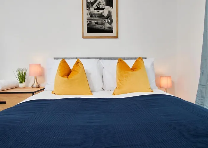 Tatil Evi Fabulous 5 Bed House W Parking