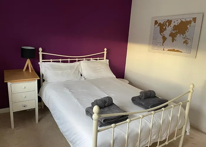 2 Bedroom House With Garden Casa vacanze