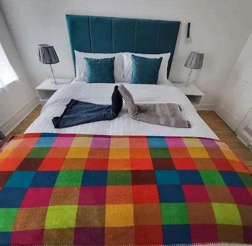 Comfortable House Near Etihad - Sleep Rest Manchester