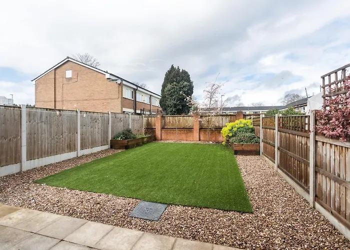 Dom wakacyjny 4 Bedroom, 3 Bathroom Walking Distance To Centre