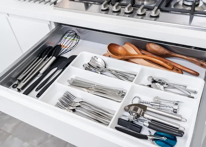 4 Bedroom, 3 Bathroom Walking Distance To Centre Dom wakacyjny