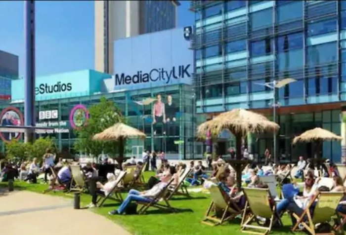 Salford Quays Apartment, *