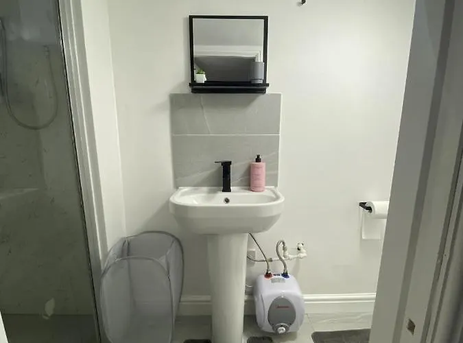 招待所 Modern With Private Entrance