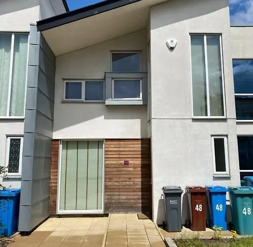 Cosy House Near Centre And Football Stadium Dom wakacyjny *