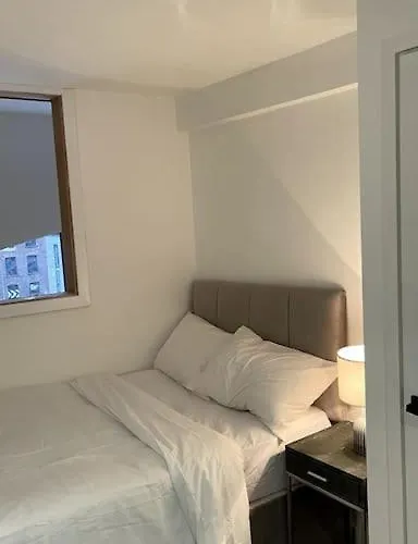 2 Bedroom In Salford Apartment
