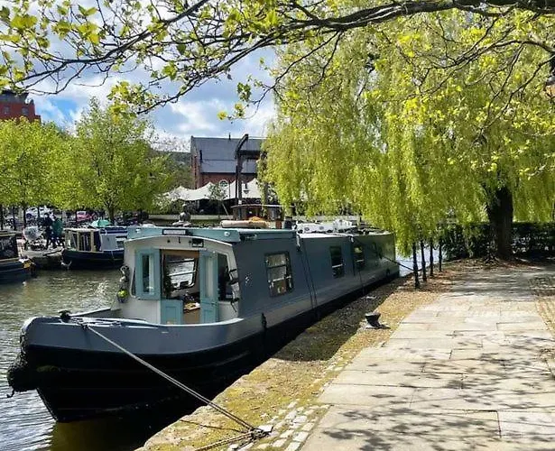 Luxury New Built Split-level Flat With Rooftop Gardens Access Daire *