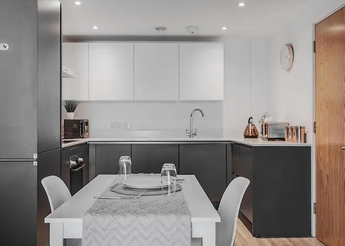 Living Penthouse With Parking * 맨체스터