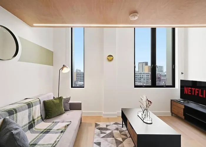 Skygardens - Stylish Duplex - Roof Garden Hotel