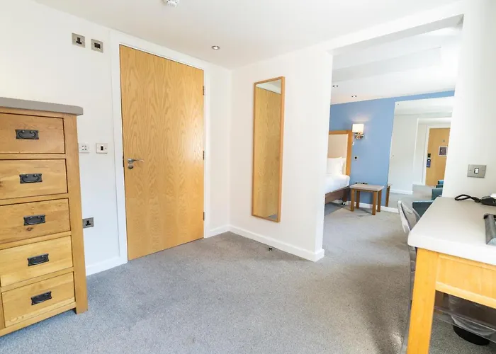 Hotel The Waterside And Leisure Club 3*