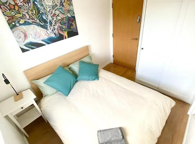 홈스테이 Fresh Private In Shared 2 Bed Flat Camp Street *