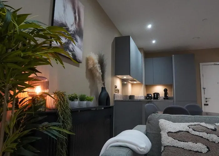 아파트 Centrally Located 2bdr Townhouse By Torr Group Short Lets & Serviced With Free Parking