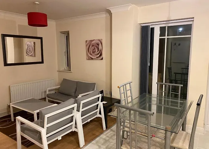 Tenpickering Place *