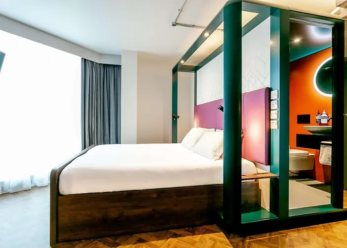 מלון Yotel Deansgate