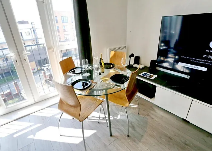 Modern Flat -walk To Deansgate & Old Trafford - Pass The Keys 맨체스터