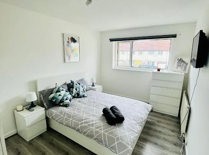 Δωμάτια σε οικογενειακή κατοικία Allenby Walk Private In A 4 Bed Shared House *