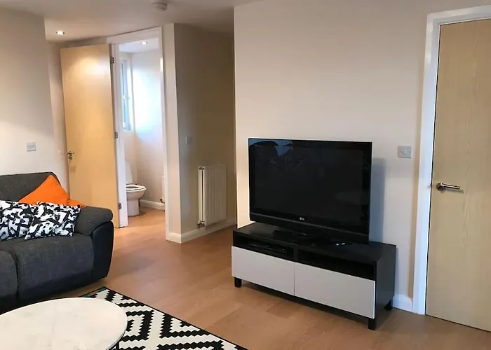 3-bedroom House - Car Parking - Air Conditioning 펜션 맨체스터