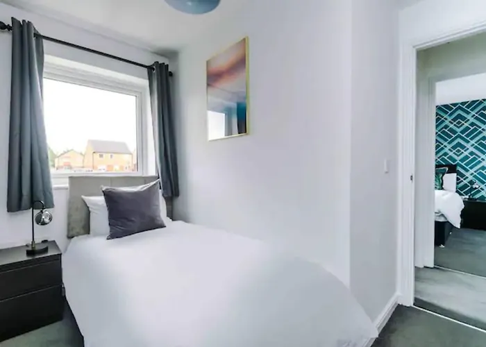 Dom wakacyjny Spacious 5 Bedroom Hosted By Mcr Dens *