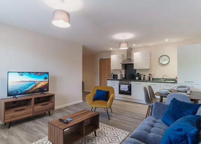 Spacious & Bright 2 Bed *