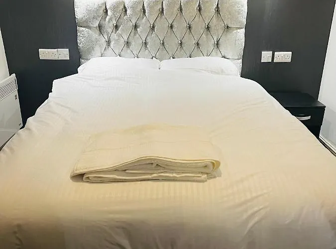 The Pleasant House Hotel