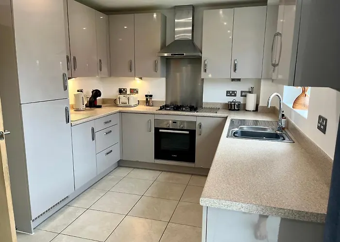 Tatil Evi 3br-sleeps 6 -walk To Etihad & Ao Arena