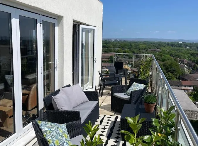 3 Bedroom Penthouse * Manchester