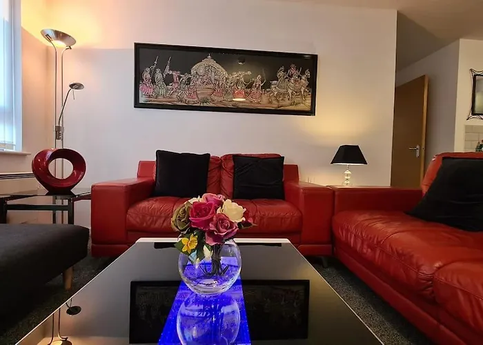 Lovely 2-bed Apt+wi-fi+parking. מנצ'סטר