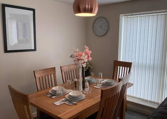 Modern 2 Bed, 2 Bath Near Etihad Stadium And Coop Live * 맨체스터