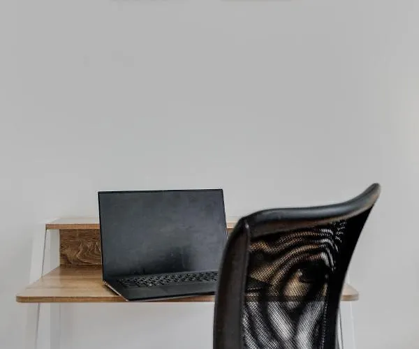 Cefas - Free Parking - Centre