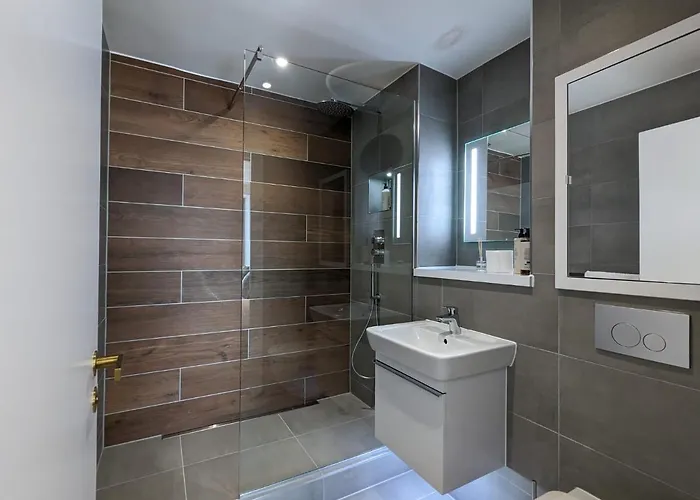 Charles Hope Apartman