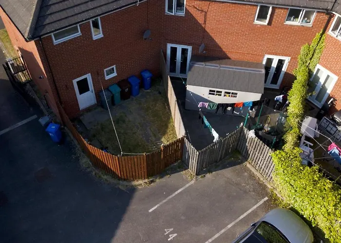 87 Rawsthorne Avenue Hotell *