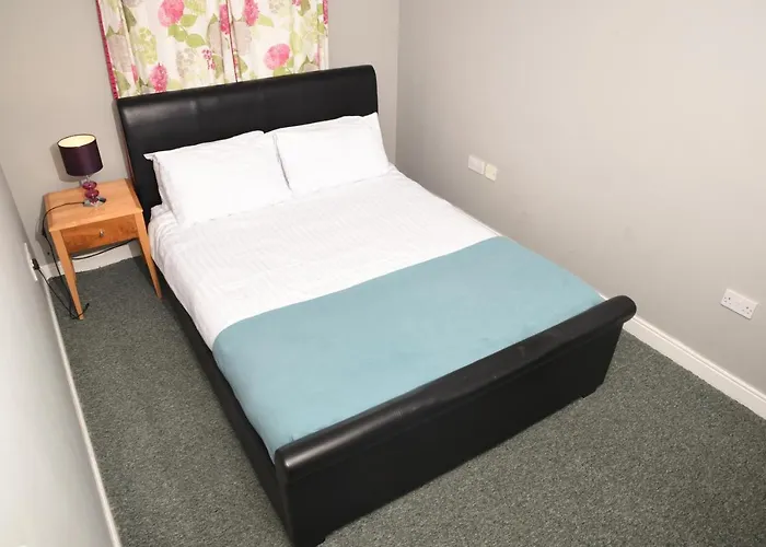 87 Rawsthorne Avenue Manchester