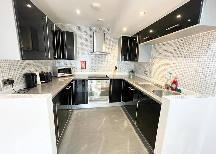 The Works-fresh 2bed In Centre, Opposite Arndale. *