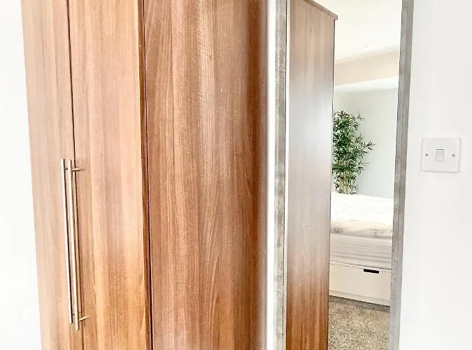 The Works-fresh 2bed In Centre, Opposite Arndale. *