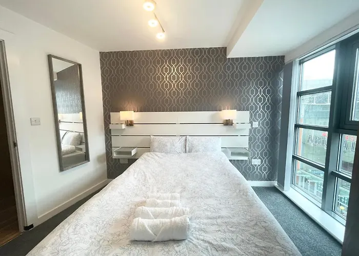 The Works-fresh 2bed In Centre, Opposite Arndale. *