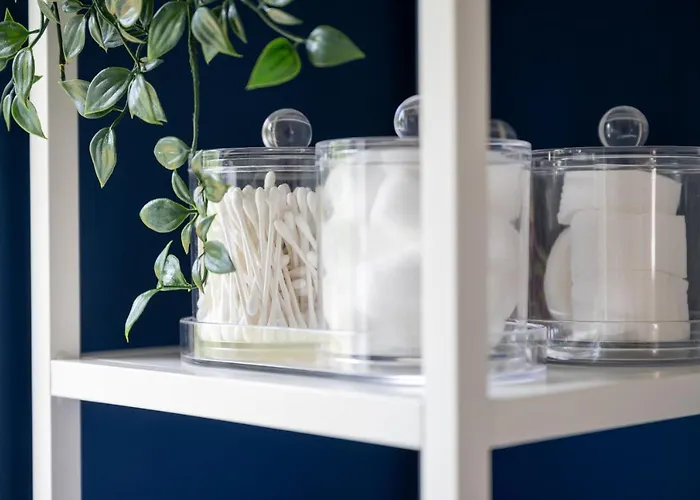 Superb Two Bedroom House Near Etihad & Coop Live - Free Parking *