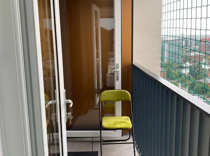 Luxury 2 Bedroom En-suite Balcony Views Apartmán