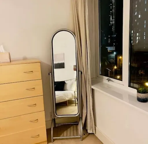 Beautiful Open Plan Living! Apartament