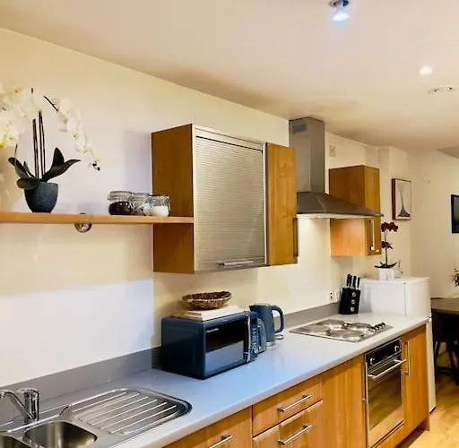 Beautiful Open Plan Living! Manchester