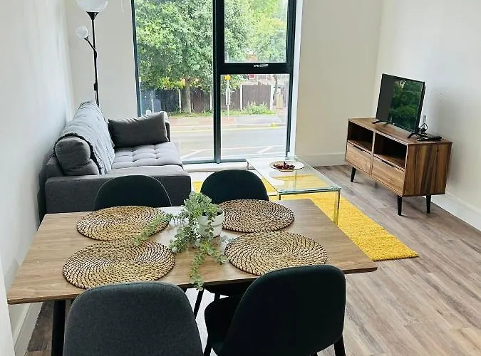 Lovely Entire Flat In 아파트 맨체스터