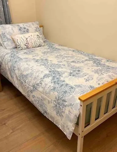 2 Bedroom Flat In Ardwick * Mánchester