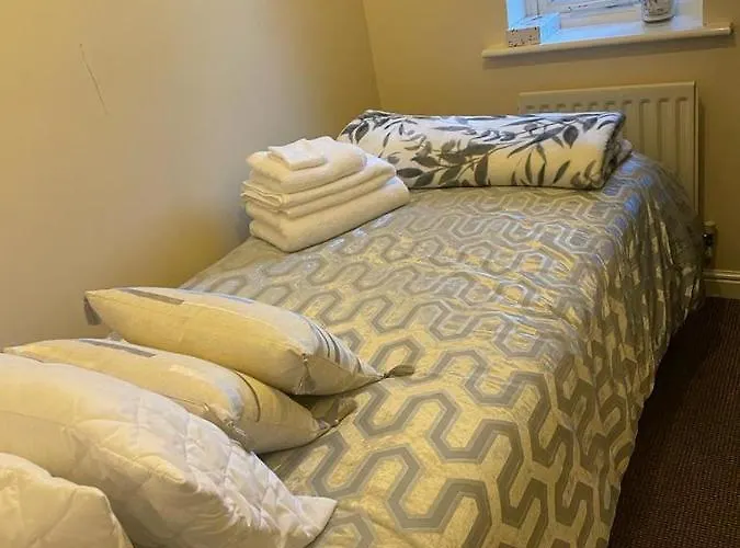 Lovely 3 Bed Short Manchester