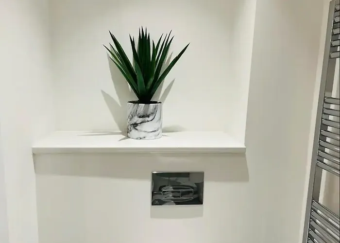 Stylish New Built Double Bed * Manchester