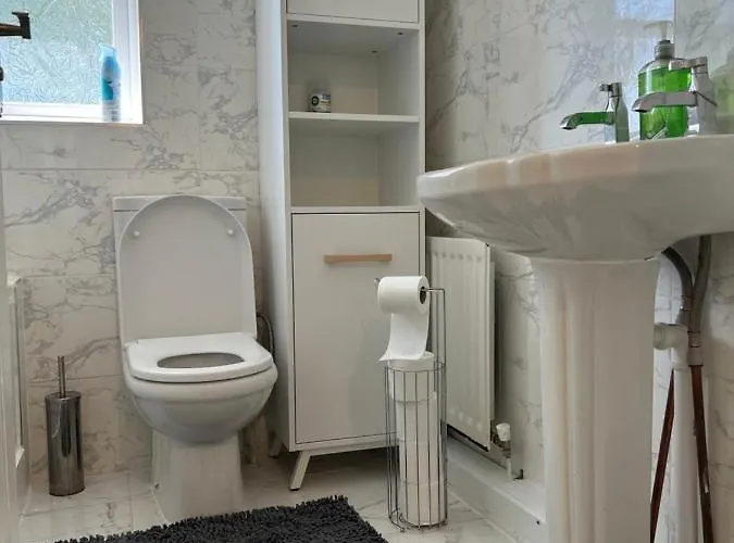 Lovely 3 Bed Short *